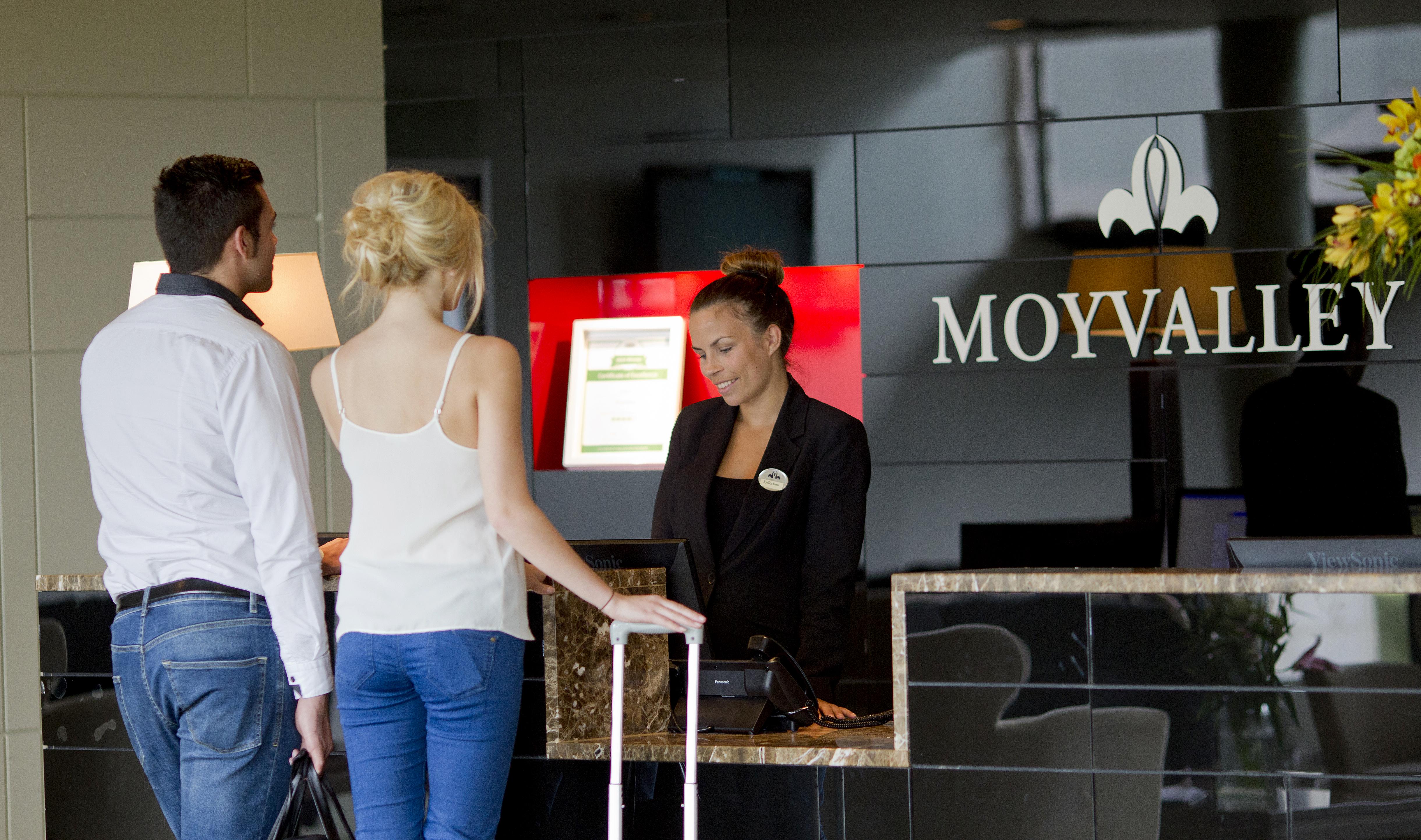 Moyvalley Hotel & Golf Resort Bagian luar foto