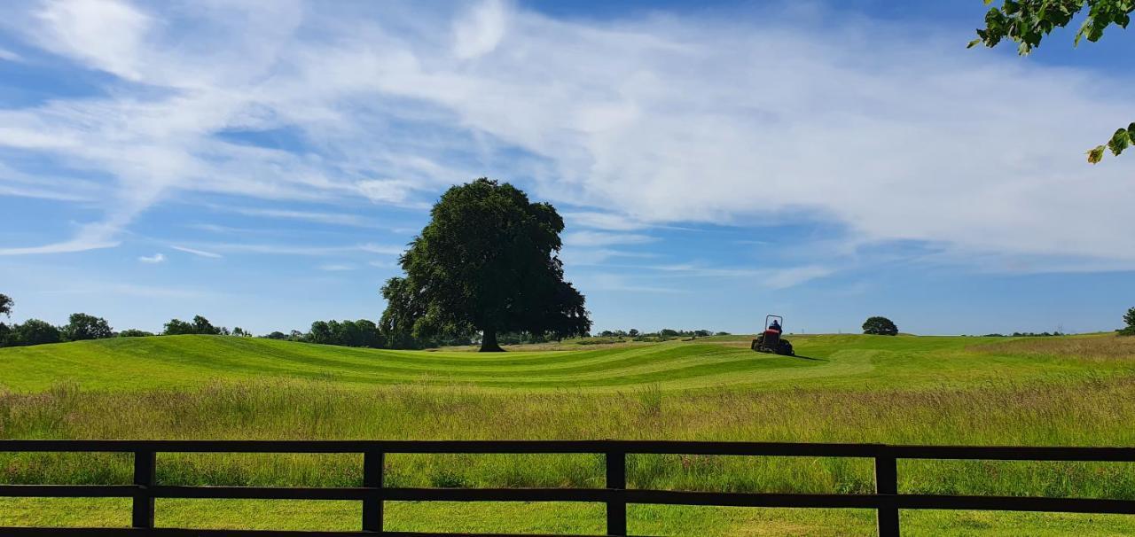 Moyvalley Hotel & Golf Resort Bagian luar foto